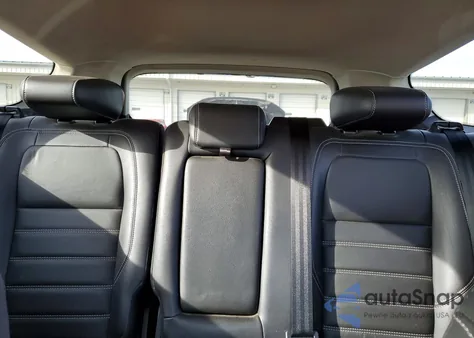 2018 Ford Escape Sel z USA, uszkodzony, nr VIN 1FMCU9HD7JUD56657